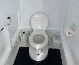 funboat-toilet